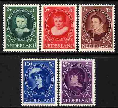 Netherlands 1955 Child Welfare Fund set of 5 unmounted mint, SG 821-25