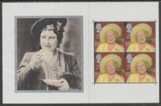 Great Britain 2000 Queen Mother Booklet pane containing 4 x Queen Mother stamps with photograph unmounted mint ex SG DX25 Prestige Booklet