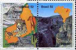 Brazil 1992 Capivara Mountain National Park se-tenant pair unmounted mint, SG 2549a