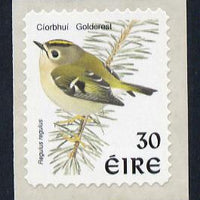 Ireland 1997-2000 Birds - Goldcrest 30p self adhesive Perf 11.5 with phosphor frame unmounted mint SG 1090p