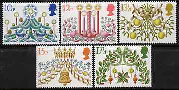 Great Britain 1980 Christmas set of 5 unmounted mint SG 1138-42,(gutter pairs available price x 2)