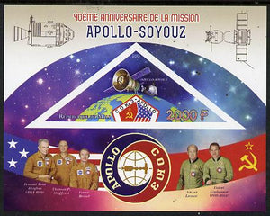 Mali 2015 Apollo-Soyuz imperf deluxe sheet containing one triangular value unmounted mint