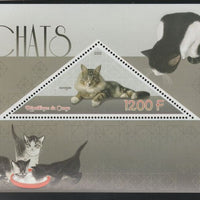 Congo 2015 Domestic Cats perf deluxe sheet containing one triangular value unmounted mint