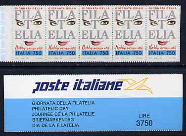 Booklet - Italy 1992 Stamp Day 3,750L Self-adhesive booklet complete and pristine, SG SB8