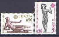 France 1974 Europa - Sculpture set of 2 unmounted mint, SG 2038-39*