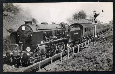 Postcard by Ian Allan - SR Hasting to London express hauled by Schools Class 4-4-0 No.901 Winchester, black & white, unused and in good condition