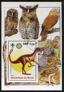 Benin 2005 Dinosaurs #04 - Sinosauropteryx perf m/sheet with Scout & Rotary Logos, background shows various Owls fine cto used