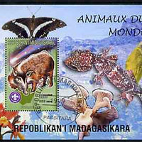 Madagascar 1999 Animals of the World #15 perf m/sheet showing Bush Pig with Scout Logo, background shows Owl, Butterfly, Reptile, Fungi & Orchid, fine cto used