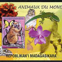 Madagascar 1999 Animals of the World #09 perf m/sheet showing Lemur #3, background shows Owl, Butterfly, Lizard & Orchid, unmounted mint