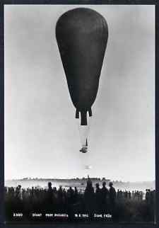Postcard - Prof Piccard's Balloon, B&W card from Beringer & Pampafuchi, unused