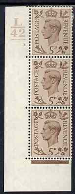 Great Britain 1937-47 KG6 5d brown vert corner strip of 3 with cyl 3 dot with control L42bar, one stamp mounted