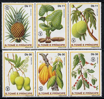 St Thomas & Prince Islands 1981 Fruit set of 6 (2 se-tenant strips of 3) unmounted mint Mi 744-49
