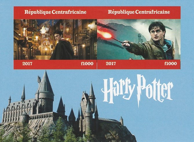 Central African Republic 2017 Harry Potter imperf sheetlet containing 2 values unmounted mint. Note this item is privately produced and is offered purely on its thematic appeal