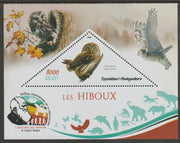 Madagascar 2019 Darwin 160th Anniversary of Publication of The Origin of Species - Owls #4perf deluxe sheet containing one triangular value unmounted mint