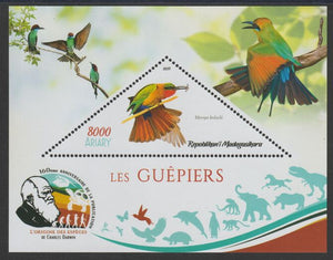 Madagascar 2019 Darwin 160th Anniversary of Publication of The Origin of Species - Bee Eaters #2 perf deluxe sheet containing one triangular value unmounted mint