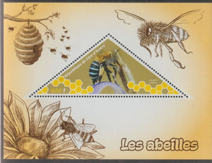 Ivory Coast 2018 Bees perf deluxe sheet containing one triangular value unmounted mint
