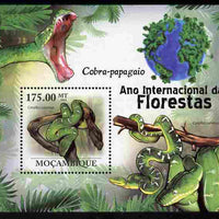 Mozambique 2011 International Year of Forests - Parrot Snakes perf s/sheet unmounted mint