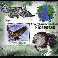 Mozambique 2011 International Year of Forests - Harpy Eagle perf s/sheet unmounted mint