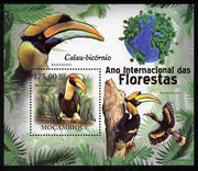 Mozambique 2011 International Year of Forests - Great Hornbill perf s/sheet unmounted mint